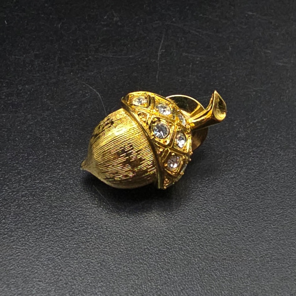 Avon 1996 Fall Impressions Acorn Pin Gold Tone Rhinestone Autumn Costume Jewelry